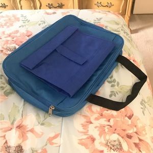 Travel bags set of (2) blue great for your travel plans NWOT
